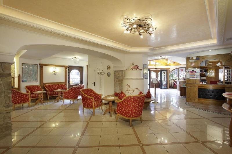 Cavallino Lovely Hotel Andalo Luaran gambar